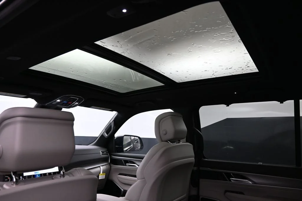 New 2026 High Gloss Black Exterior Paint Jeep Limited Altitude image 29