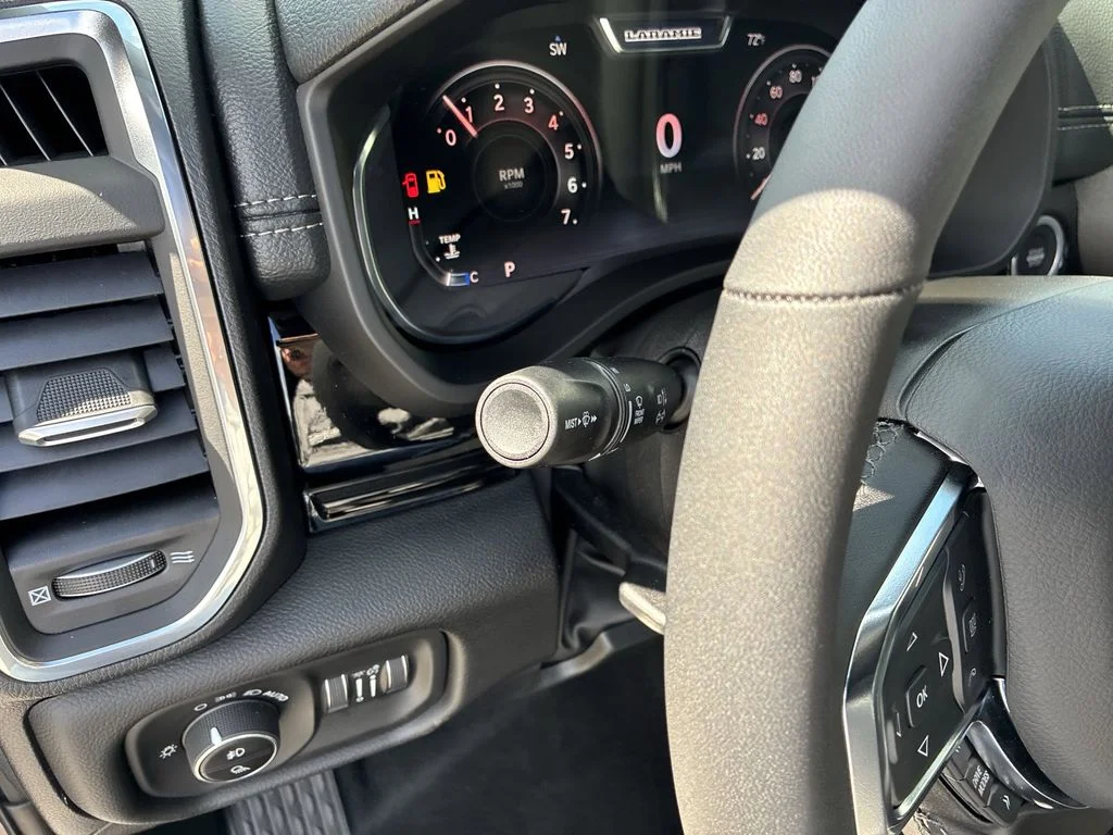 New 2026 Diamond Black Crystal Pearl-Coat Exterior Paint RAM Laramie image 21