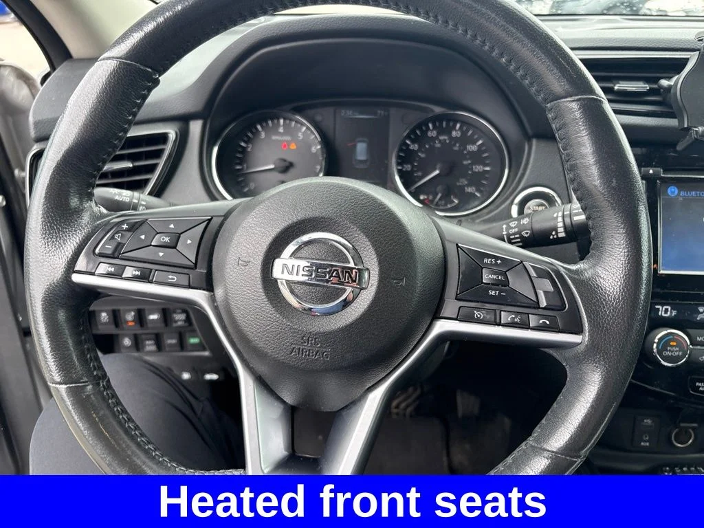 Used 2017 Silver Nissan SL image 16