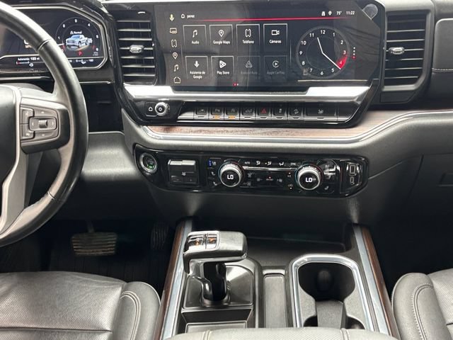 Used 2024 Sterling Metallic GMC SLT image 4