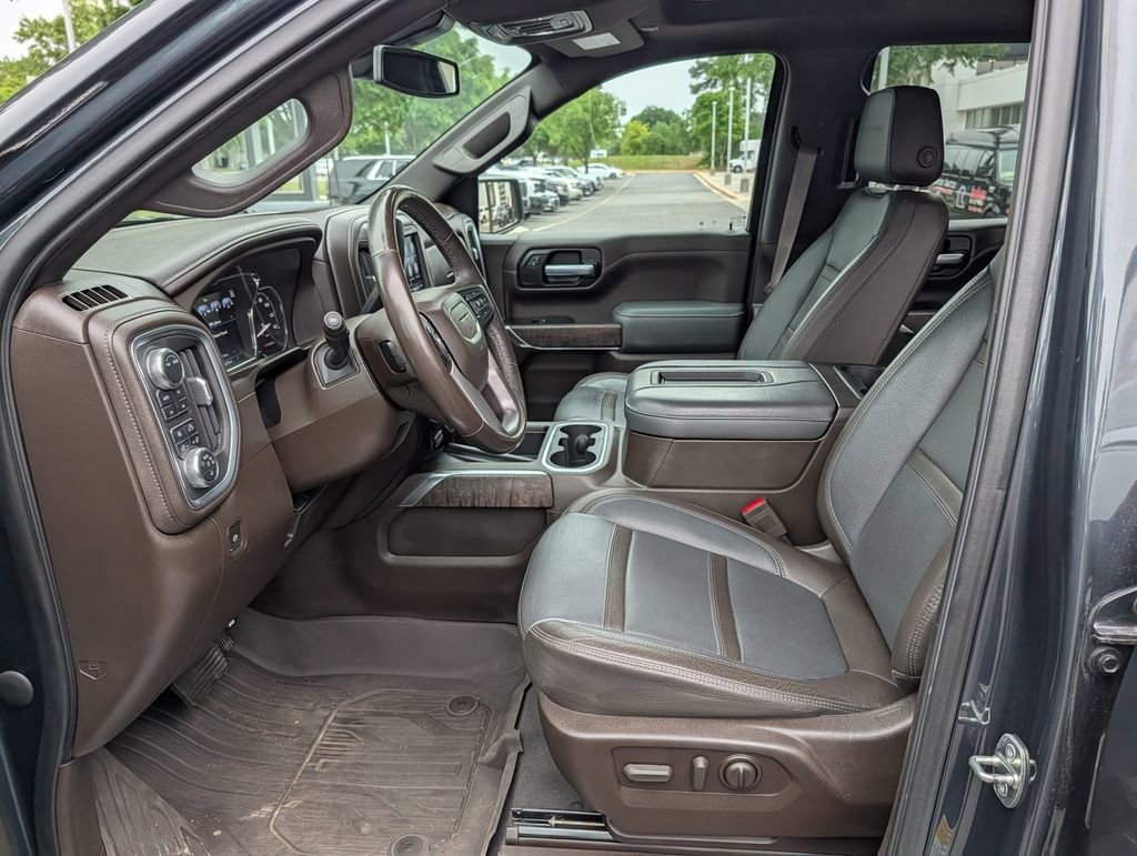 Used 2021 Hunter Metallic GMC Denali image 17