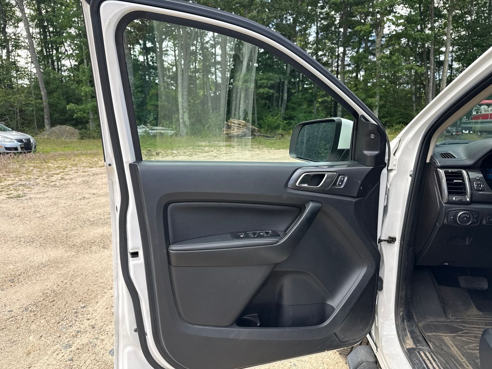 Used 2019 White Ford Lariat image 11