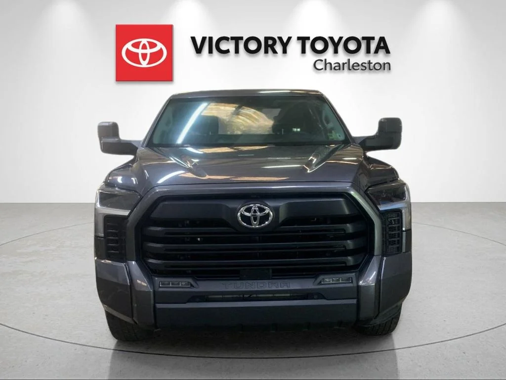 Used 2022 Gray Toyota SR5 image 7