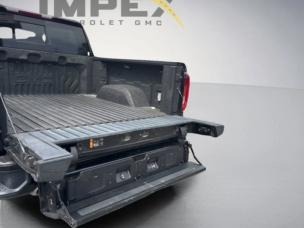 Used 2022 Onyx Black GMC Denali image 34