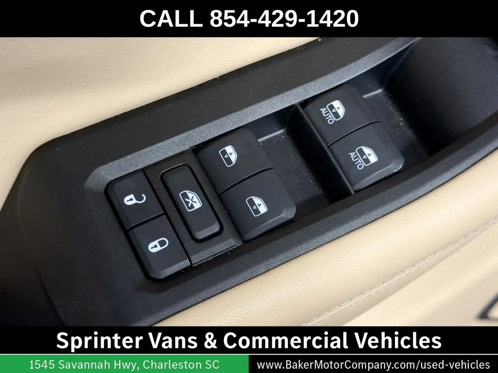 Used 2025 Gray Metallic Jeep Limited image 19