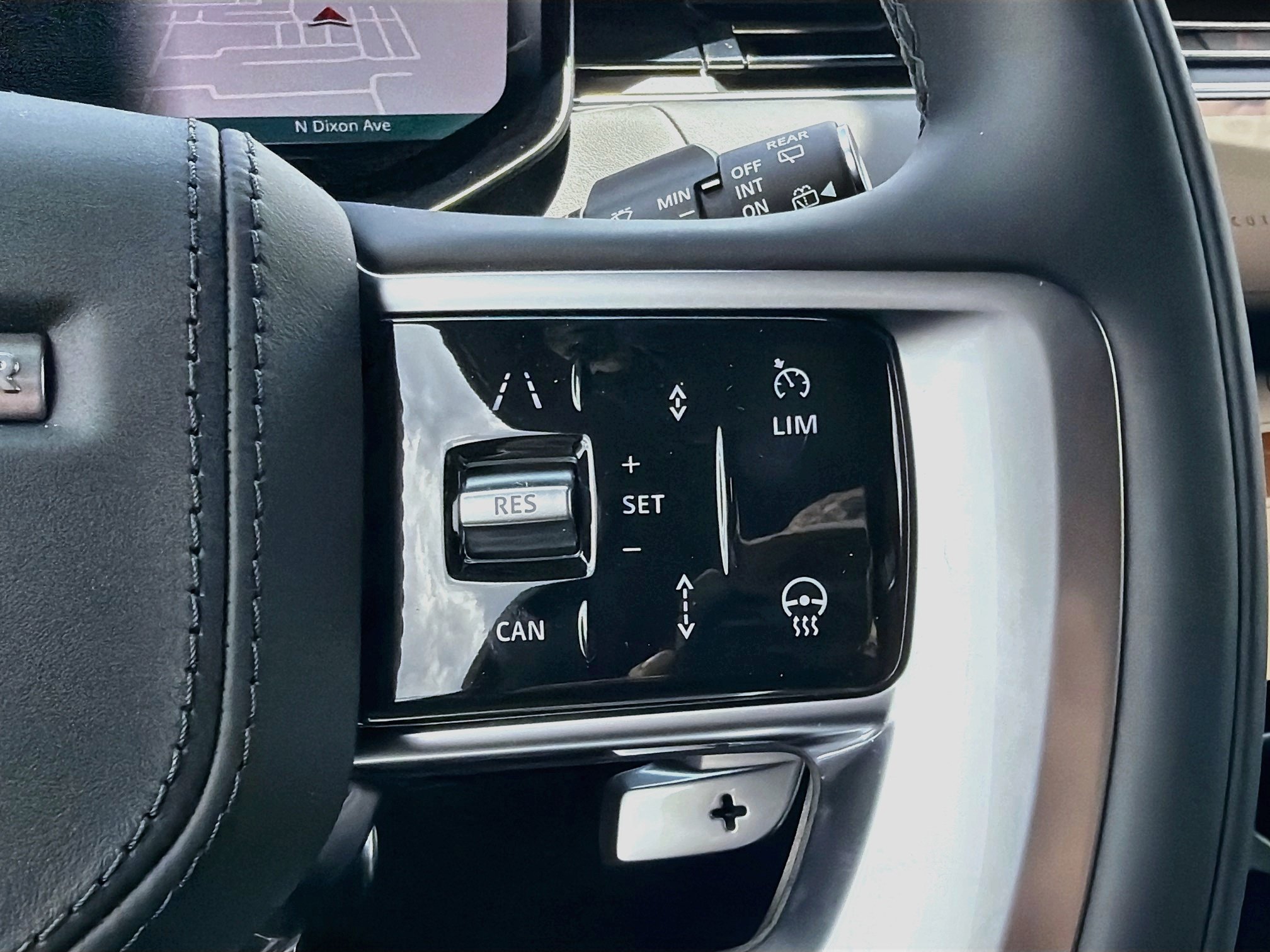 New 2026 Carpathian Grey Land Rover SE image 39