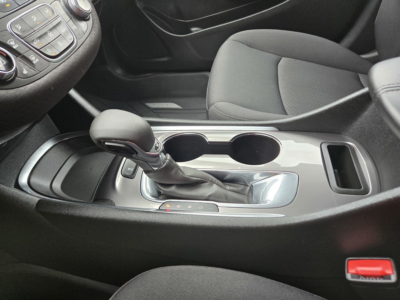 Used 2021 SUMMIT WHITE Chevrolet LT image 11
