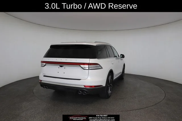 Used 2020 White Lincoln Reserve image 16