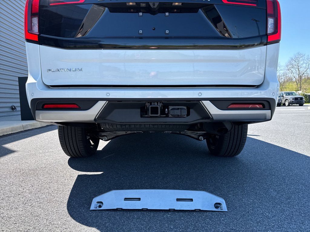 New 2026 Star White Metallic Tri-Coat Ford Platinum image 11