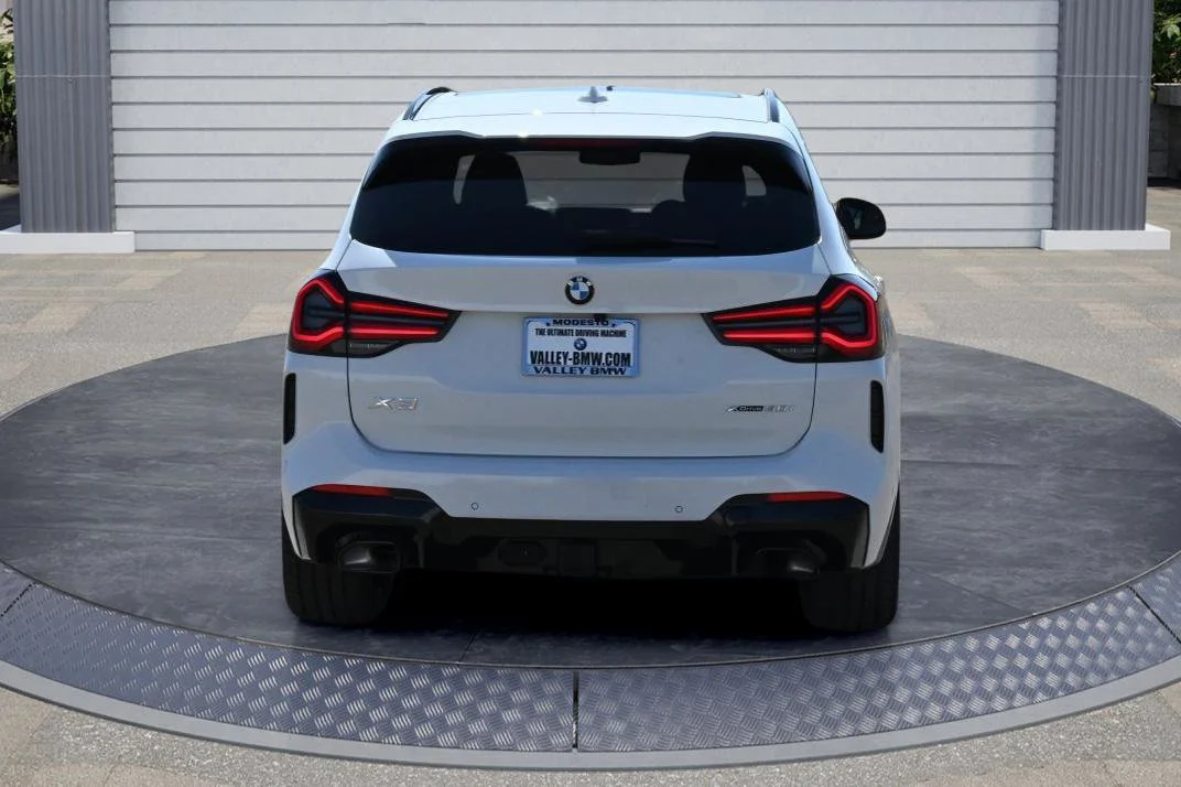 Certified Used 2024 Alpine White BMW xDrive30i image 4