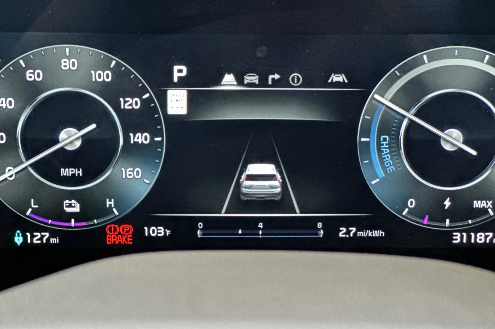 Used 2023 Steel Gray Kia Wind image 23