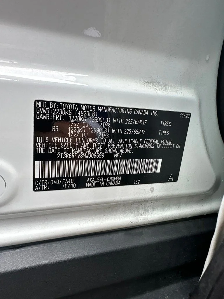 Used 2021 White Toyota XLE image 6