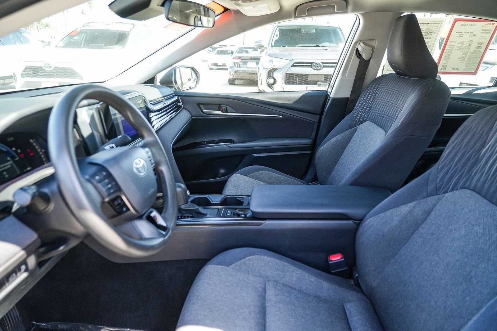 2025 Toyota Camry LE - Photo 17