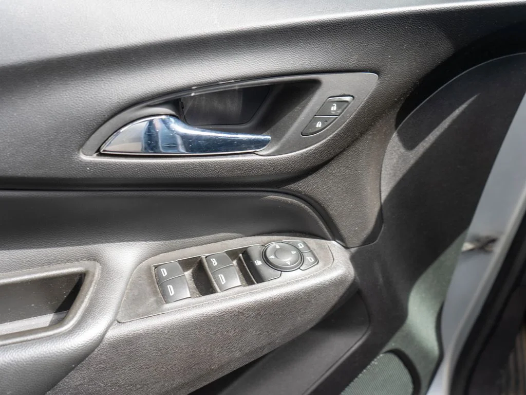 Used 2021 Silver Chevrolet LT image 25