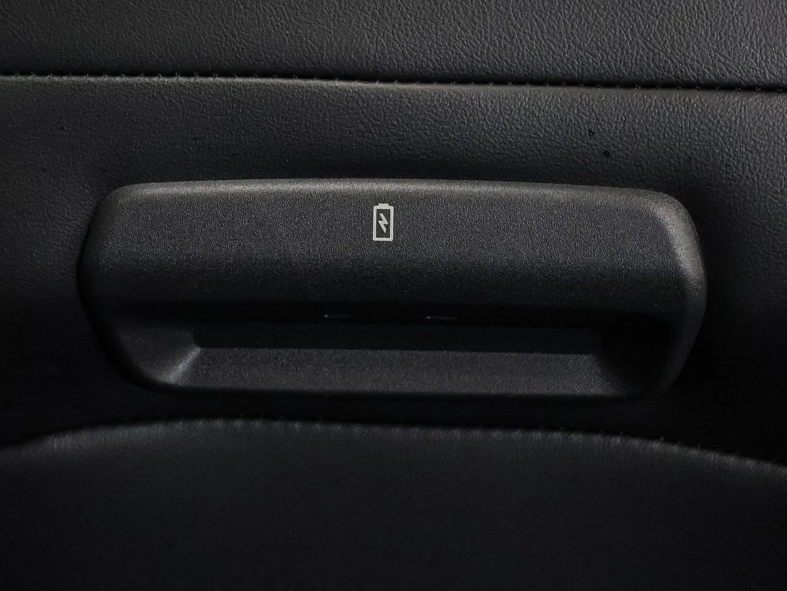 New 2026 Agate Black Metallic Ford Tremor® image 29