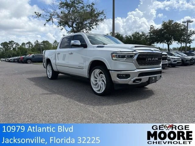 2022 RAM 1500 Limited 4x4 Crew Cab 5'7's photo