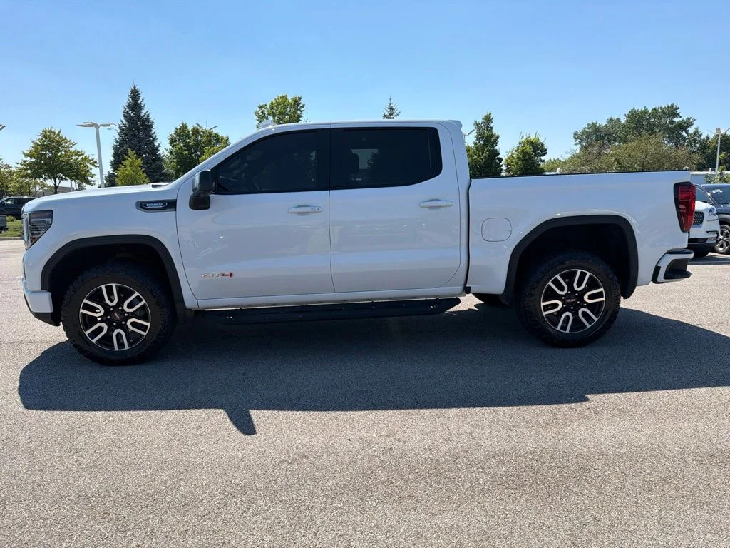 Used 2025 White GMC AT4 image 4