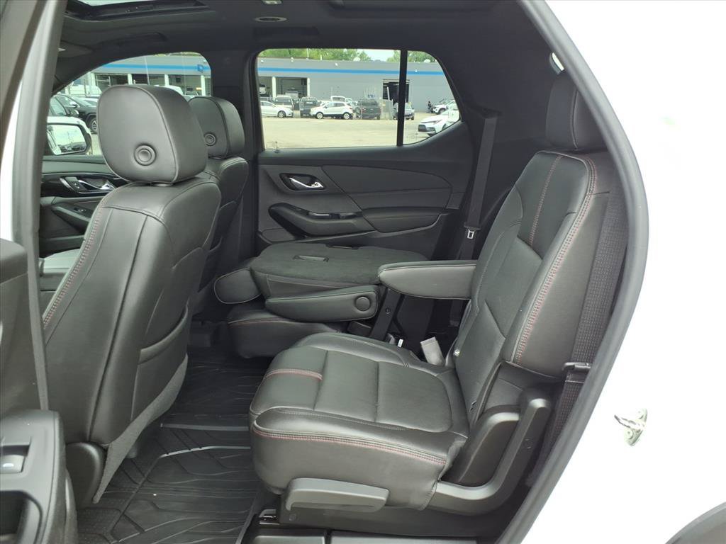 Used 2023 Summit White Chevrolet RS image 11