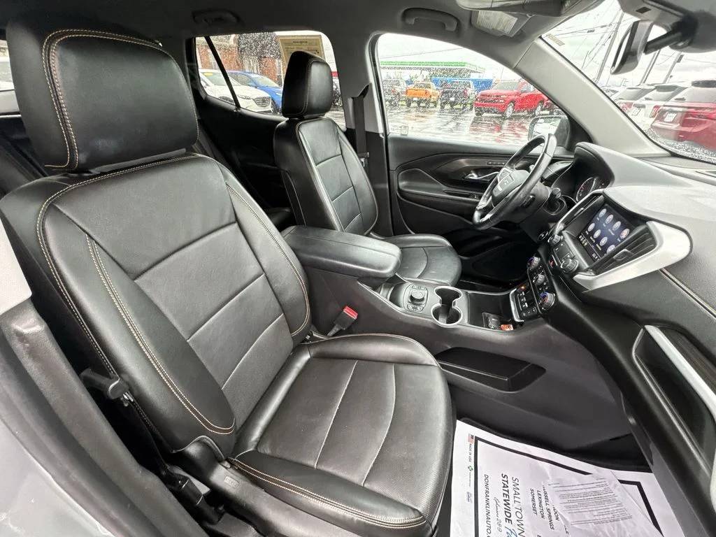 Used 2021 Silver GMC SLT image 24