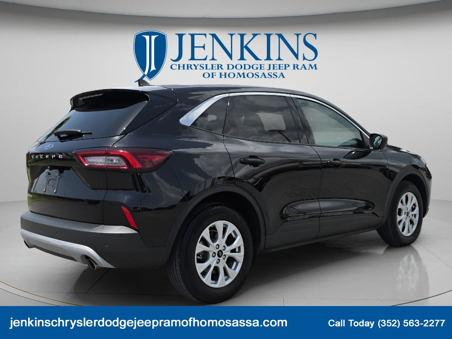 Used 2024 Agate Black Metallic Ford Active image 4