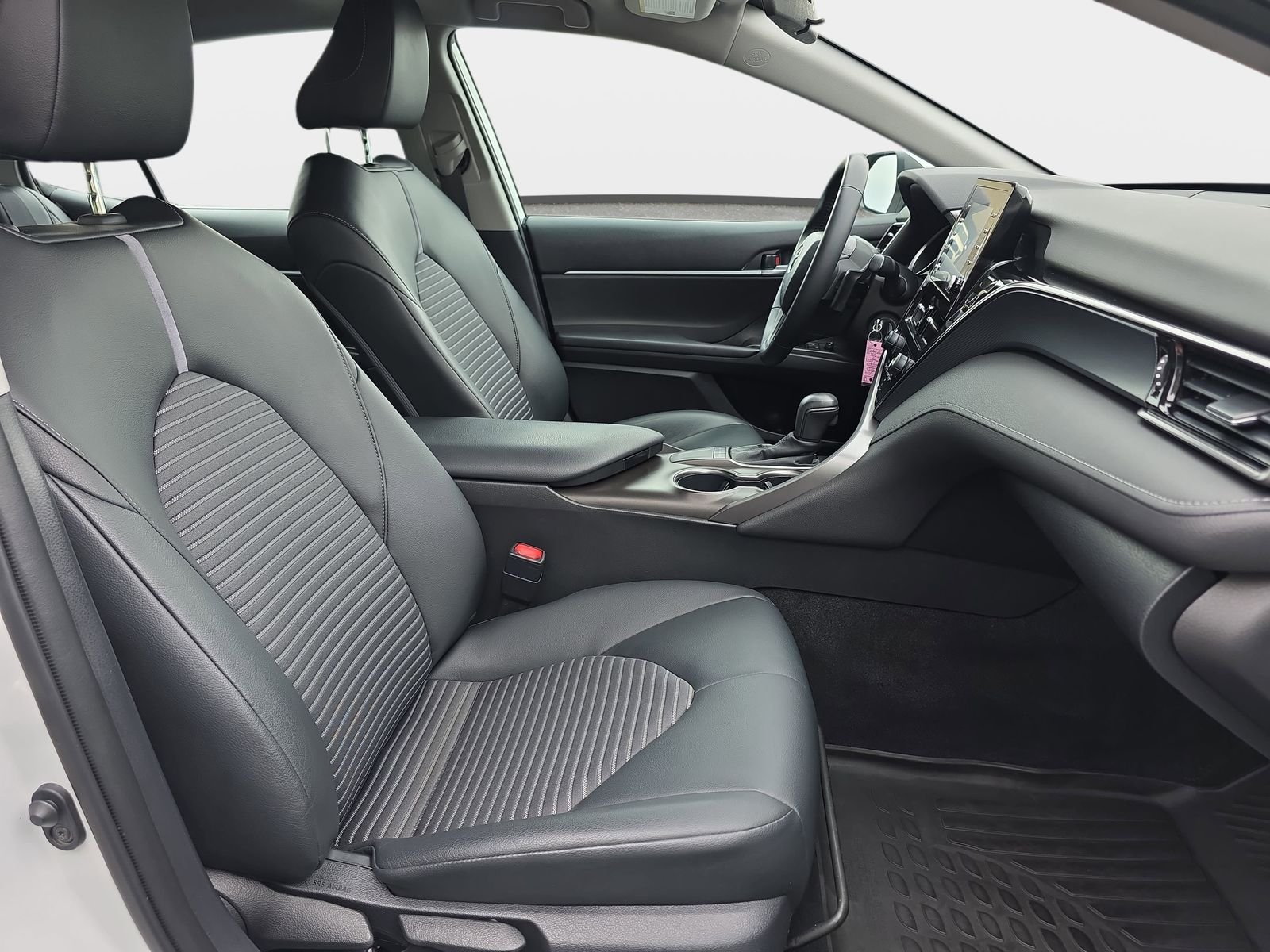 Used 2023 White Toyota SE image 10