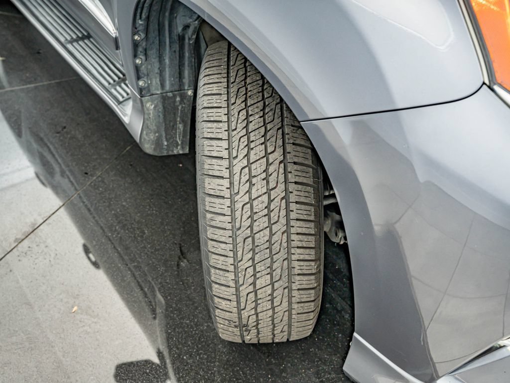 Used 2016 Nebula Gray Pearl Lexus 460 image 43