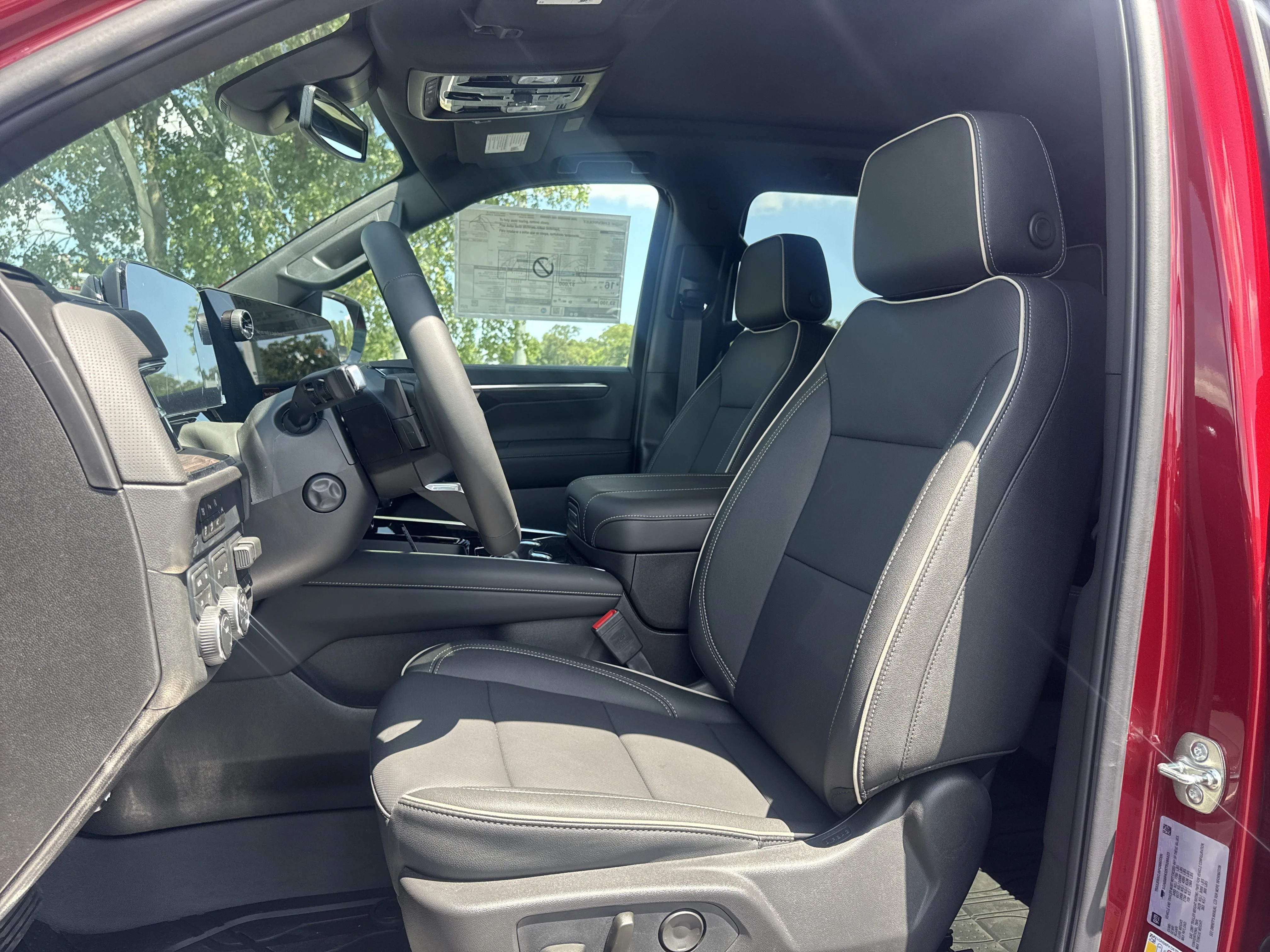 2026 Chevrolet Suburban Premier - Photo 29