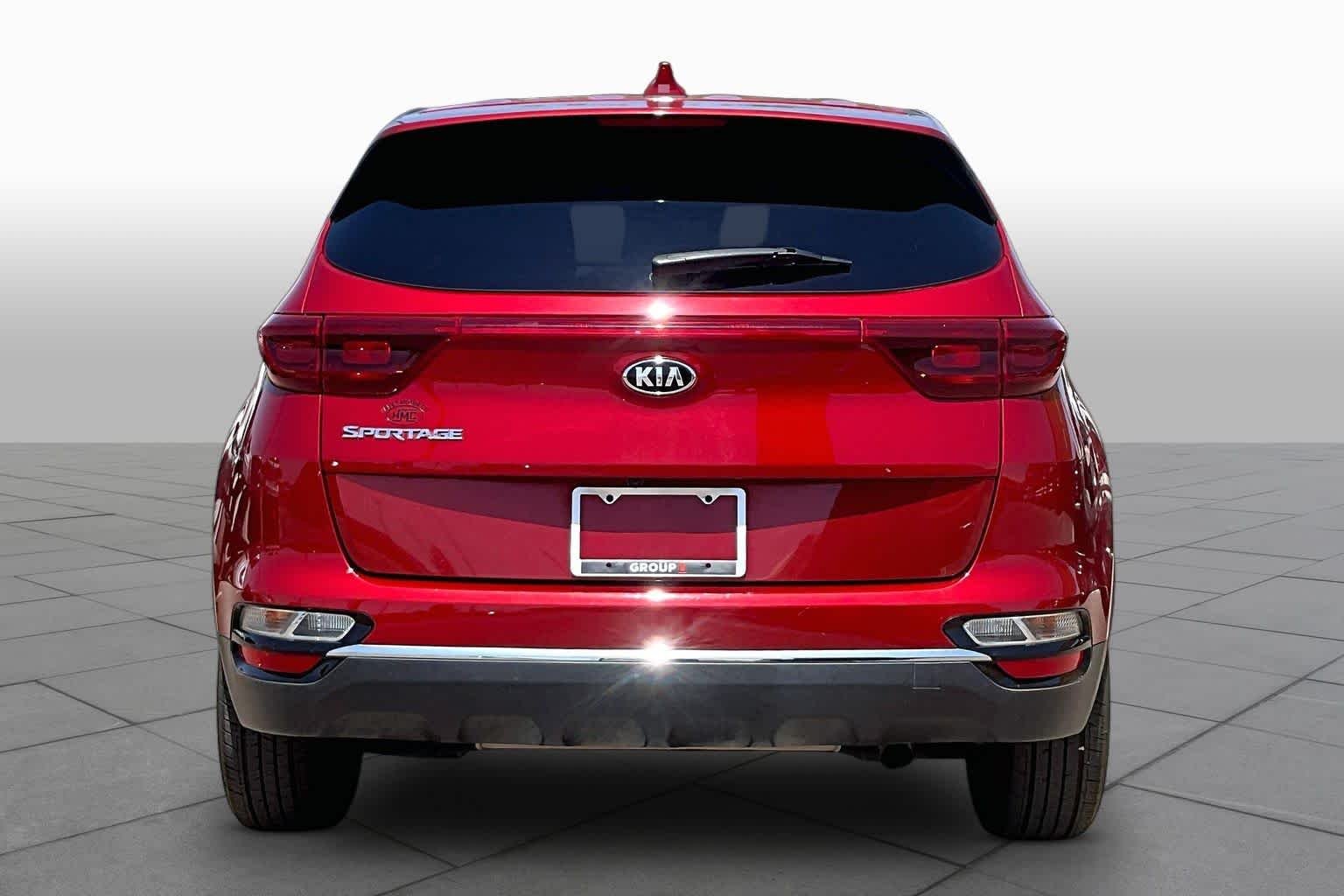 Used 2021 Hyper Red Kia LX image 5