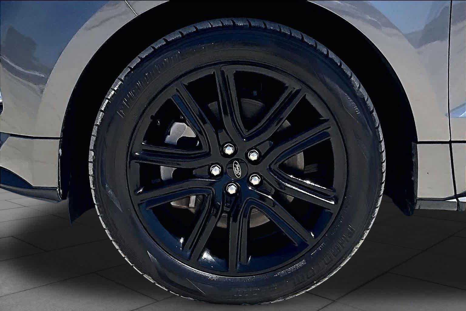 Used 2023 Carbonized Gray Ford ST-Line image 10
