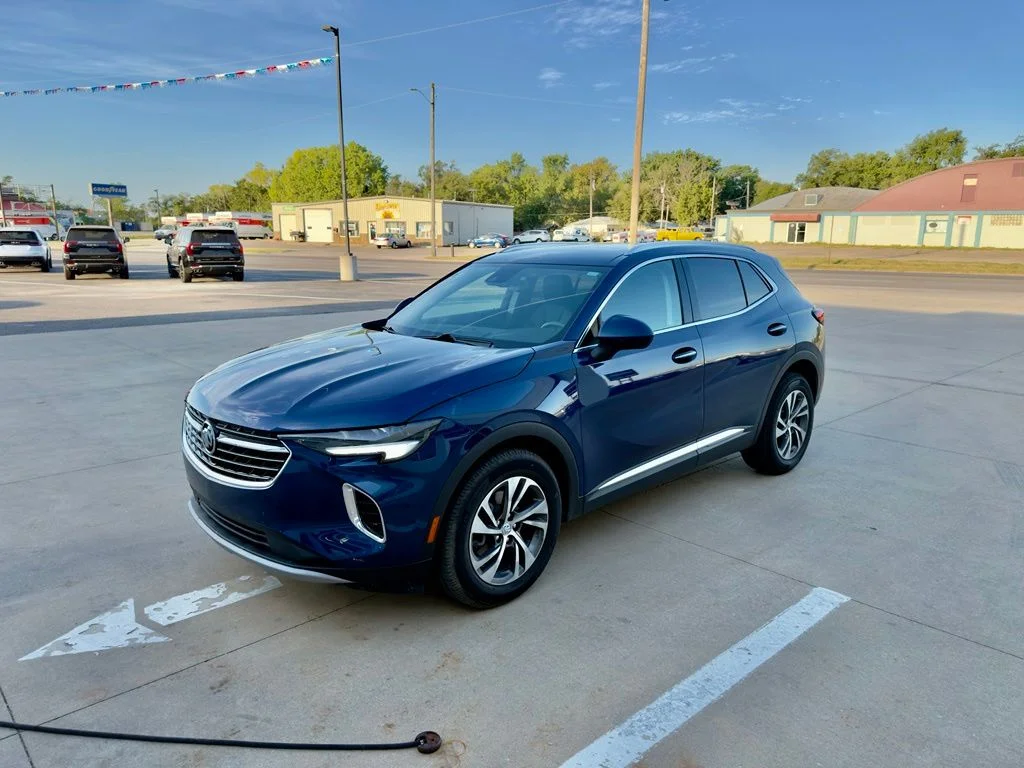 Used 2023 Blue Buick Essence image 8