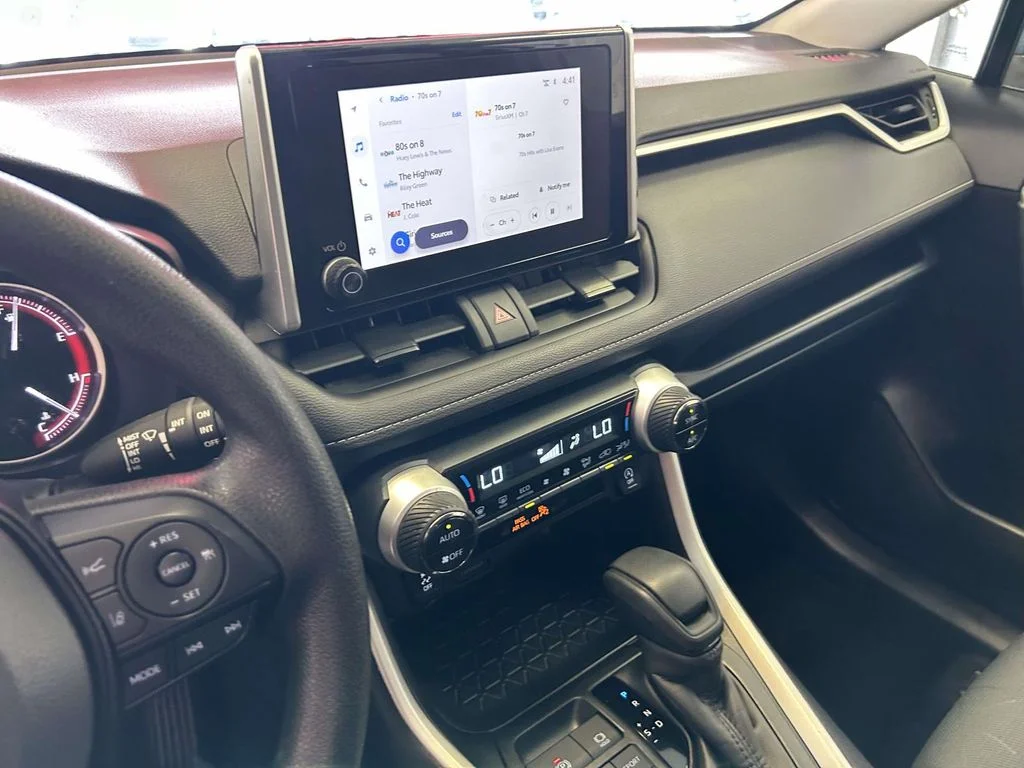 Used 2025 Silver Toyota XLE image 20