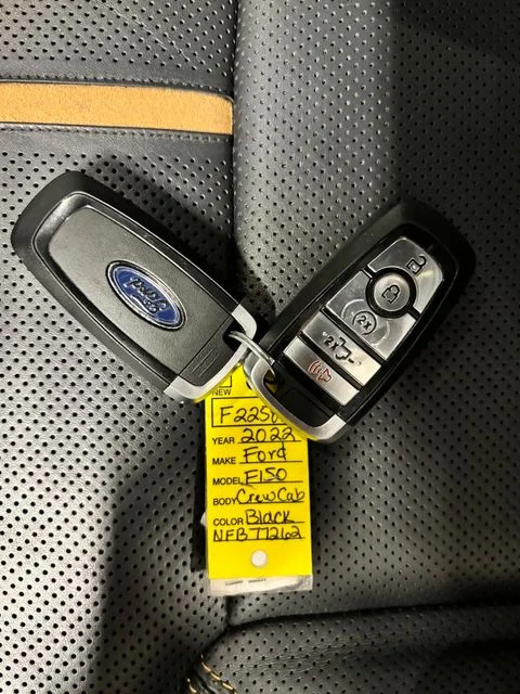 Used 2022 Black Ford Platinum image 26