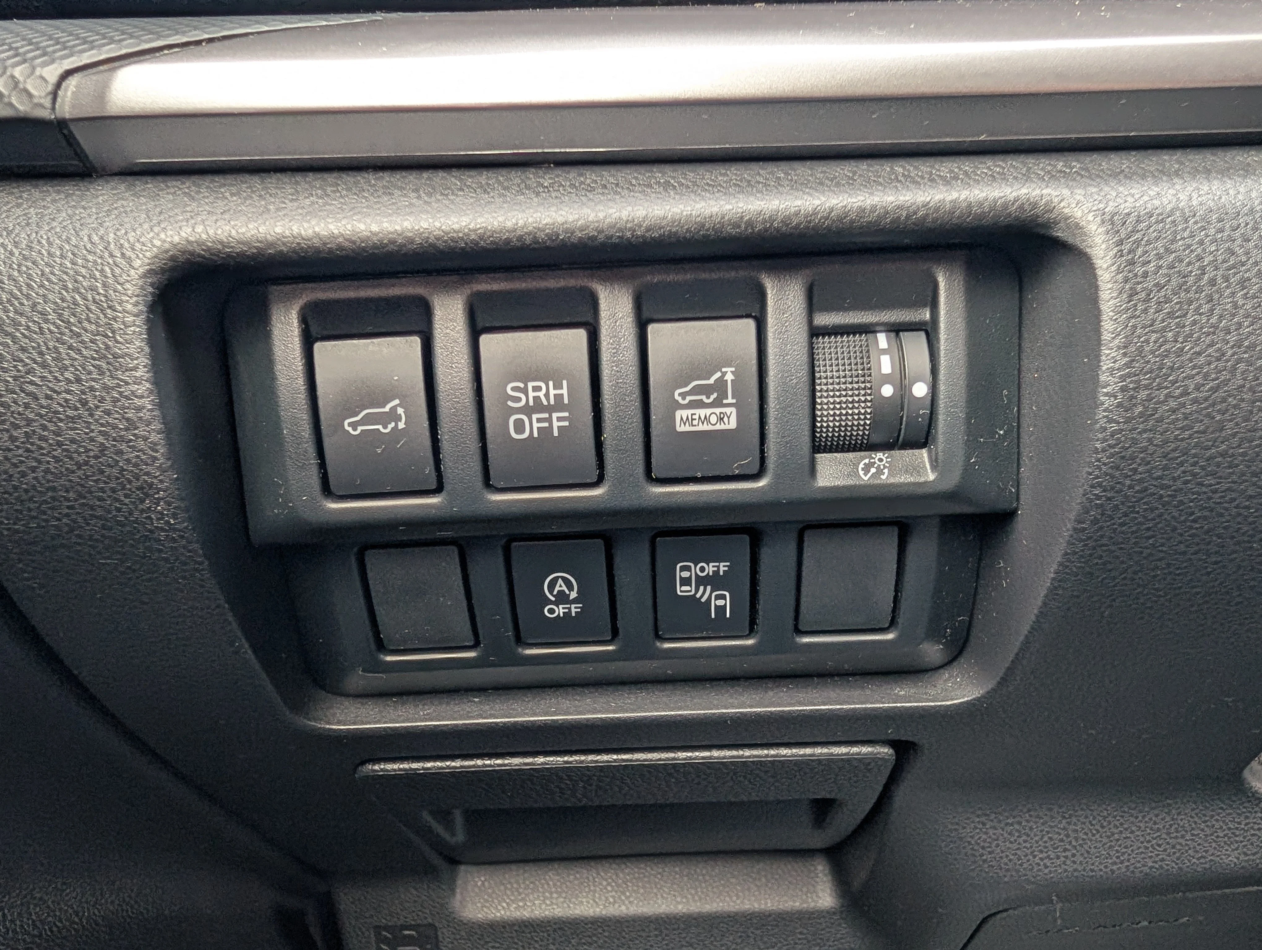 Used 2024 Crystal White Pearl Subaru Premium image 32