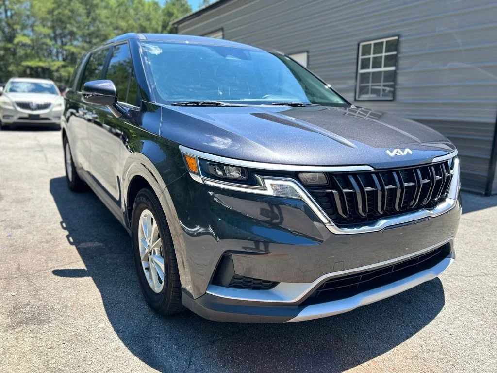 2024 Kia Sedona LX Seat Pkg's photo