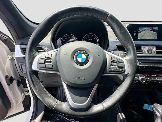 Used 2019 White BMW sDrive28i image 11