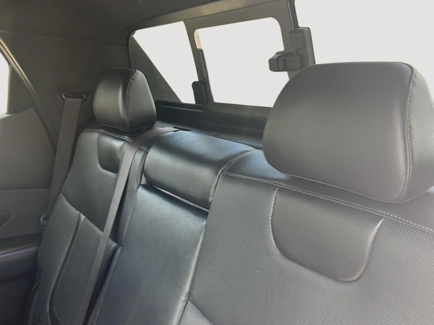 Used 2023 Hampton Gray Hyundai Limited image 10