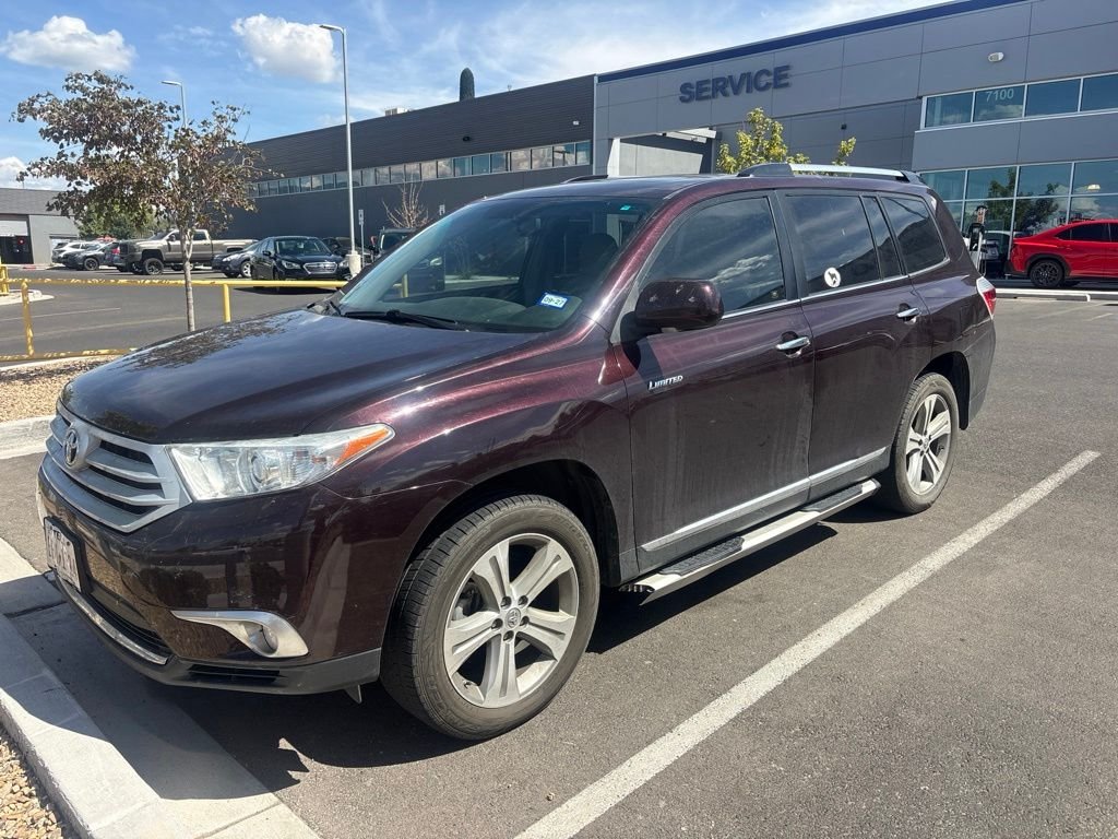 Used 2012  Toyota Limited image 1