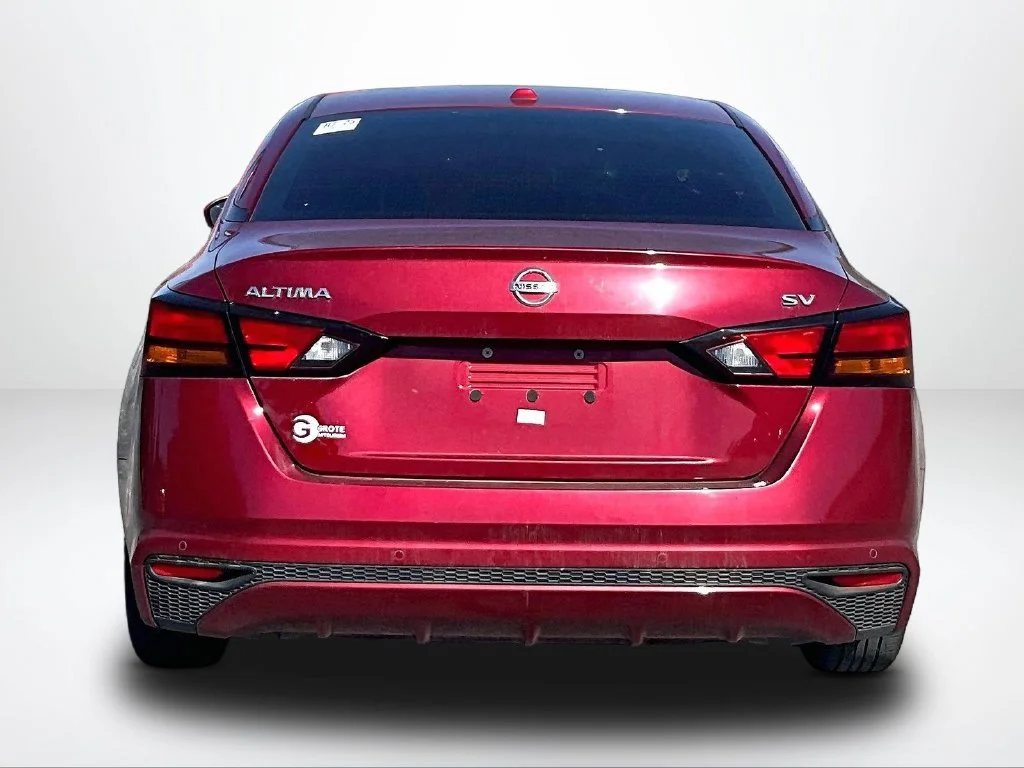Used 2021 Red Nissan 2.5 SV image 5