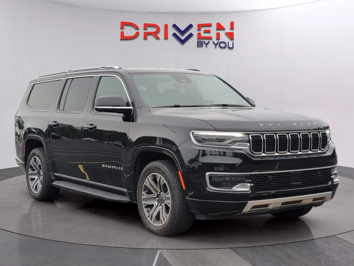 Used 2024 Diamond Black Crystal Pearlcoat Jeep Series II image 7