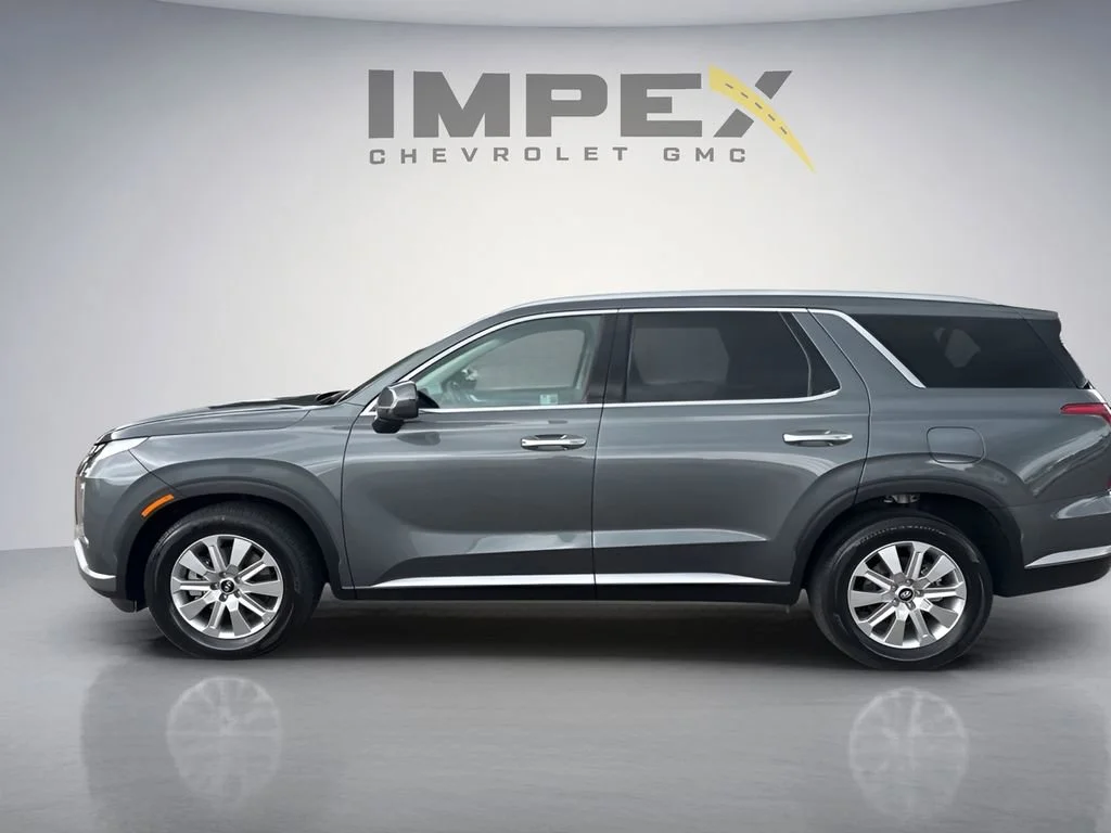 Used 2025 Charcoal Hyundai SEL image 2
