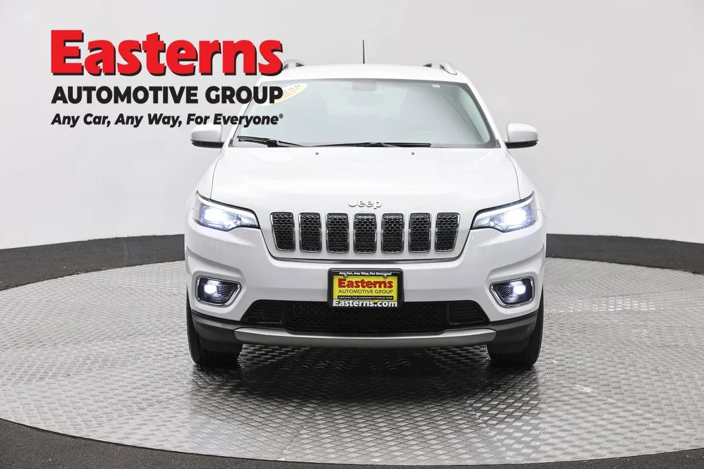 Used 2020 White Jeep Limited image 2