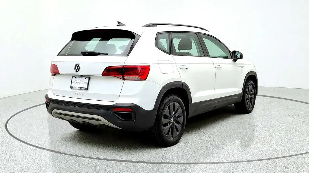 Used 2022 Pure White Volkswagen S FWD image 5
