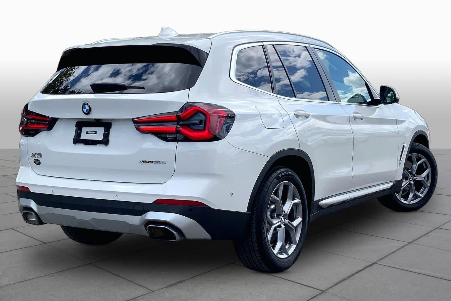 Used 2023 Alpine White BMW xDrive30i image 13