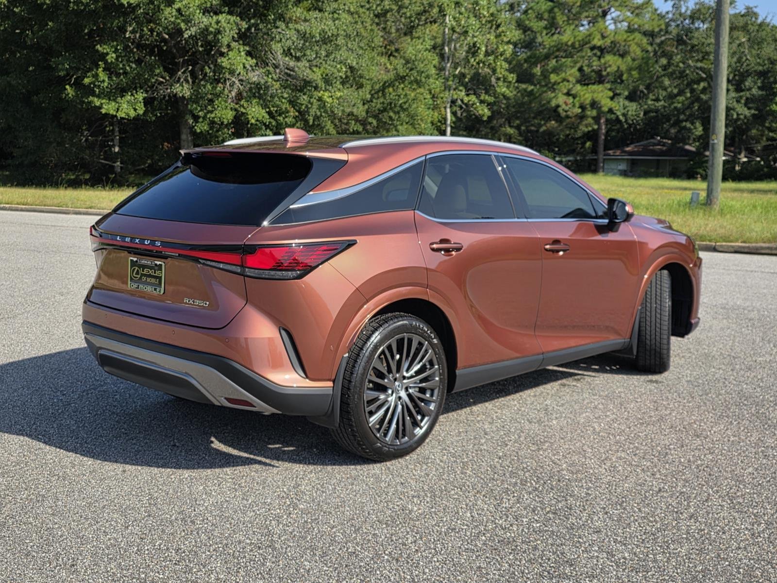 Certified Used 2023 Copper Lexus 350 Luxury image 5