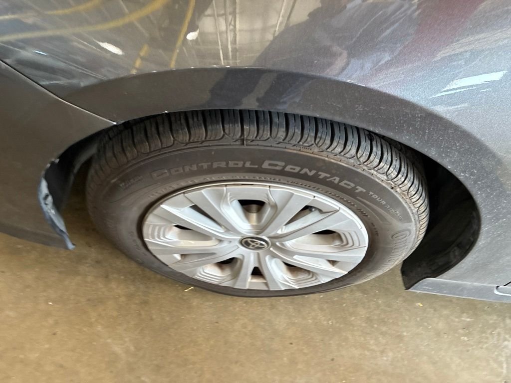Used 2022 Gray Toyota L image 5
