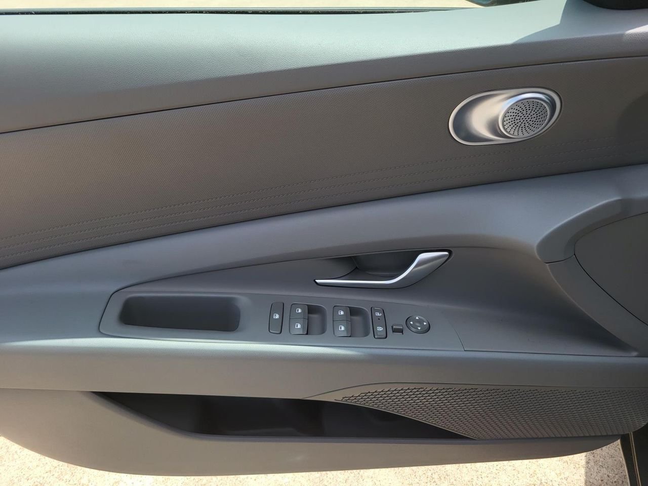 New 2026 Amazon Gray Hyundai SE image 12