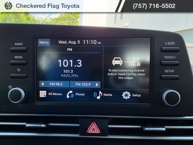Used 2025 Abyss Black Hyundai SE image 19