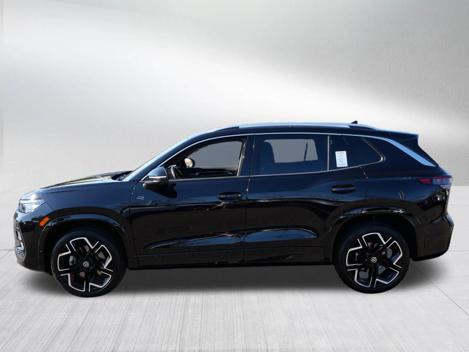 Used 2025 Deep Black Pearl Volkswagen SEL R-Line image 4