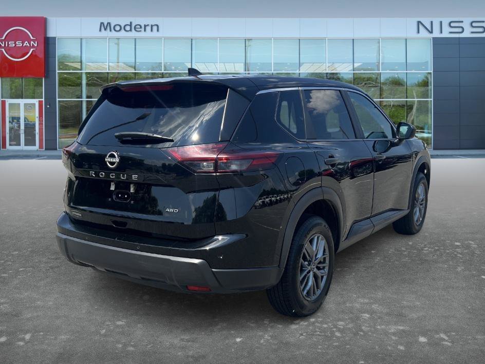 Used 2024 Super Black Nissan S image 5