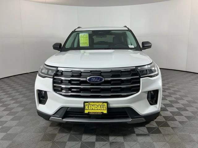 New 2026 Star White Metallic Tri-Coat Ford Active image 2